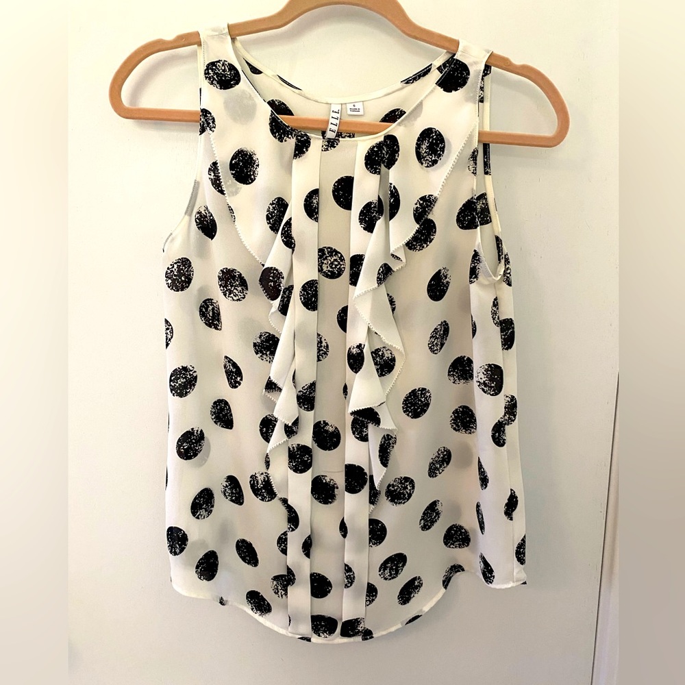 ELLE ruffle shell. Sz S